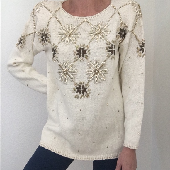 🤩VTG embellished snowflake holiday sweater - Picture 2 of 11